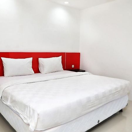 Heavenly Land Family Hotel ปาเลมบัง ภายนอก รูปภาพ
