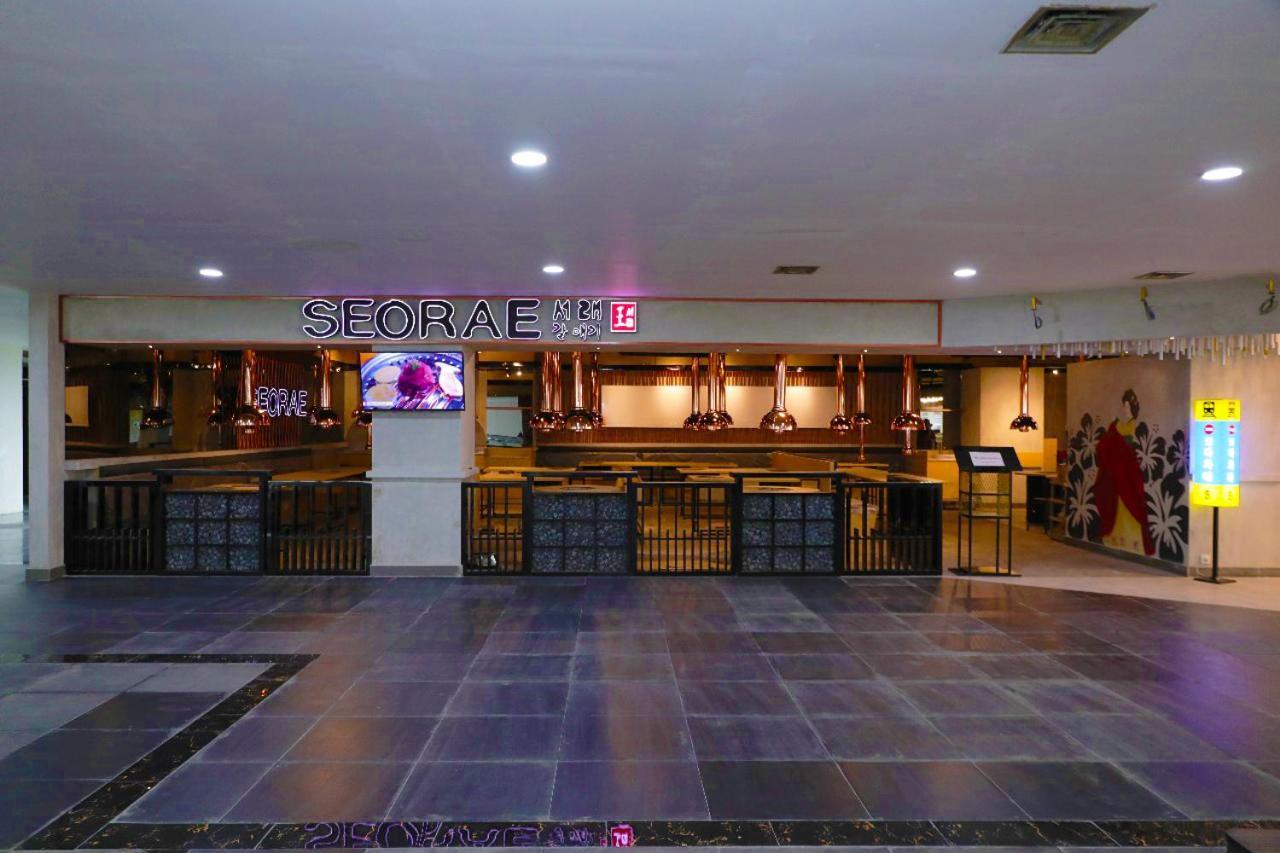 Heavenly Land Family Hotel ปาเลมบัง ภายนอก รูปภาพ