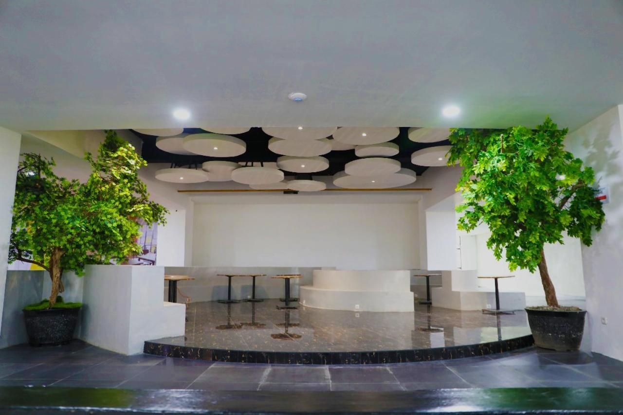Heavenly Land Family Hotel ปาเลมบัง ภายนอก รูปภาพ