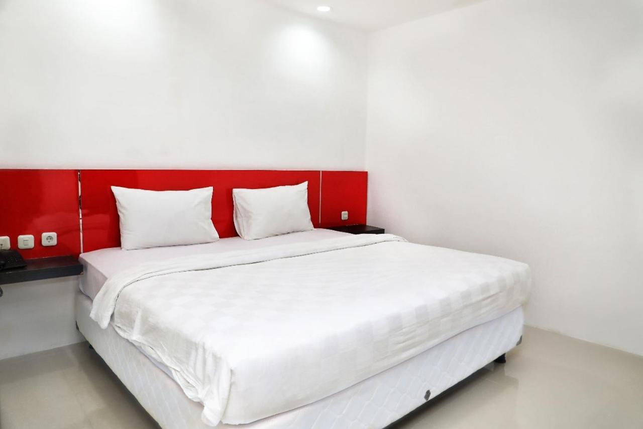 Heavenly Land Family Hotel ปาเลมบัง ภายนอก รูปภาพ