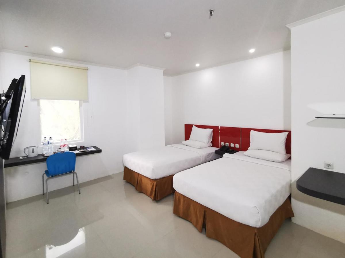 Heavenly Land Family Hotel ปาเลมบัง ภายนอก รูปภาพ